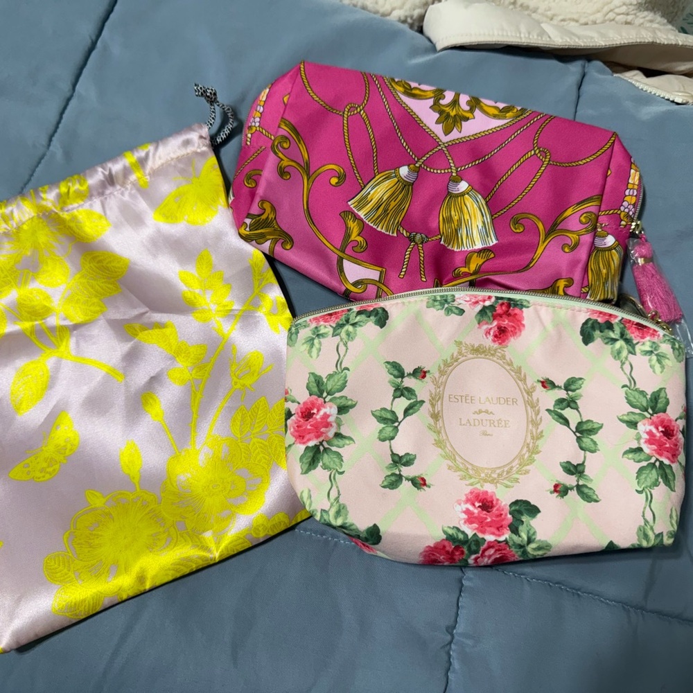 Estee Lauder Pink and Cream Cosmetic Bags Set